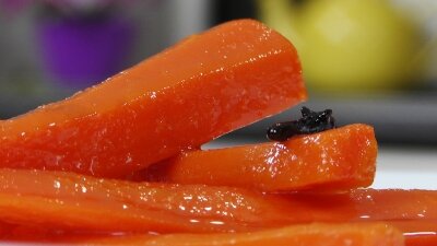 Морковь в глазури с гвоздикой и медом